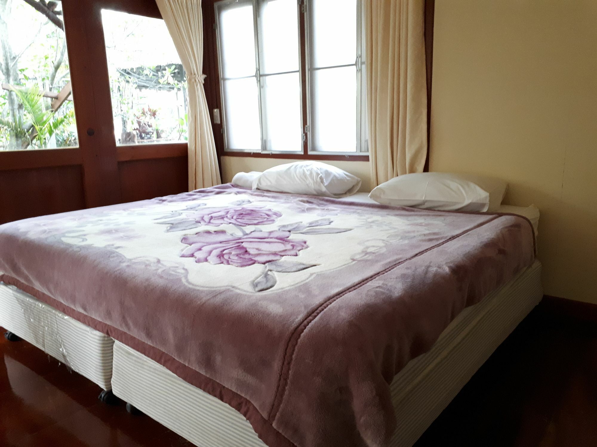 Sansuk Resort Амфава Екстериор снимка